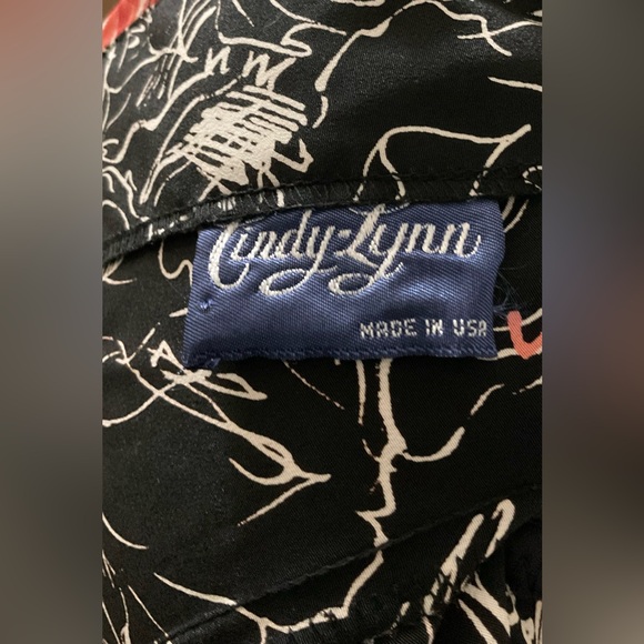 Black and White Sheath Dress with Cuffed Long Sleeves - Picture 8 of 8